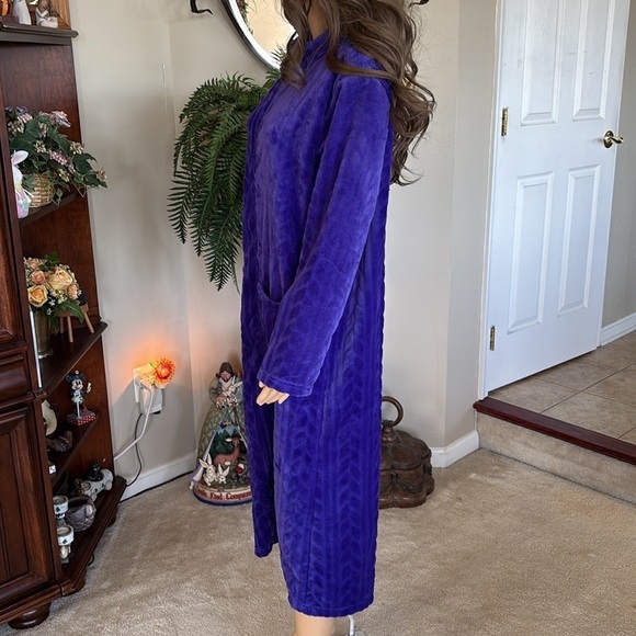 NWOT Collections Etc Vintage Purple Zip Up Robe Duster House Coat Cozy Midi - Picture 11 of 15